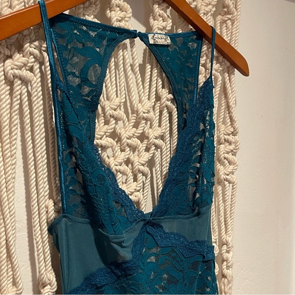 NWOT Free People SM Green Teal ‘Speed Date Lace Bodysuit’ Boho Festival Lingerie - Picture 3 of 10
